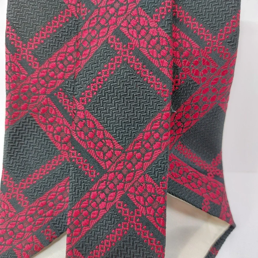 Vintage 60s 70s Necktie Black Red Dacron Polyester Tie Funky Retro‎